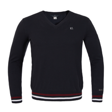 Classic Men’s Knitted V-Neck *